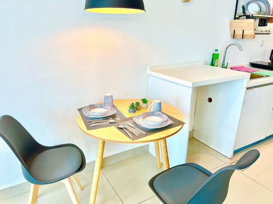 G 1-5Pax Cozy Home Trefoil Setia Alam 100Mps Wifi & Tv Sccc Eksteriør bilde